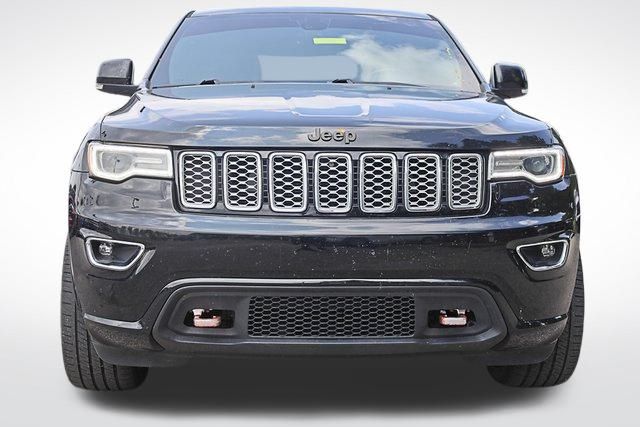 2017 Jeep Grand Cherokee Overland photo 2