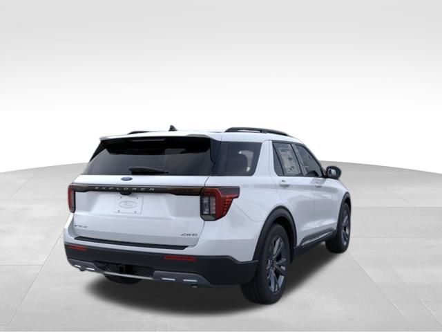 2025 Ford Explorer photo 6
