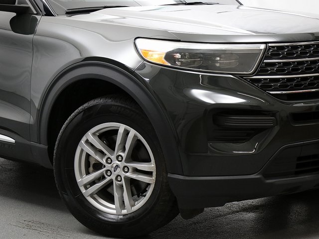 2022 Ford Explorer XLT photo 2