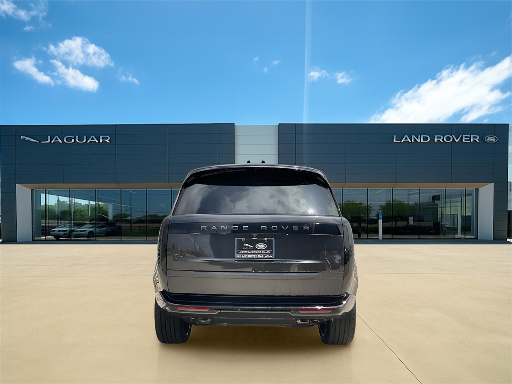 2025 Land Rover Range Rover SE photo 3