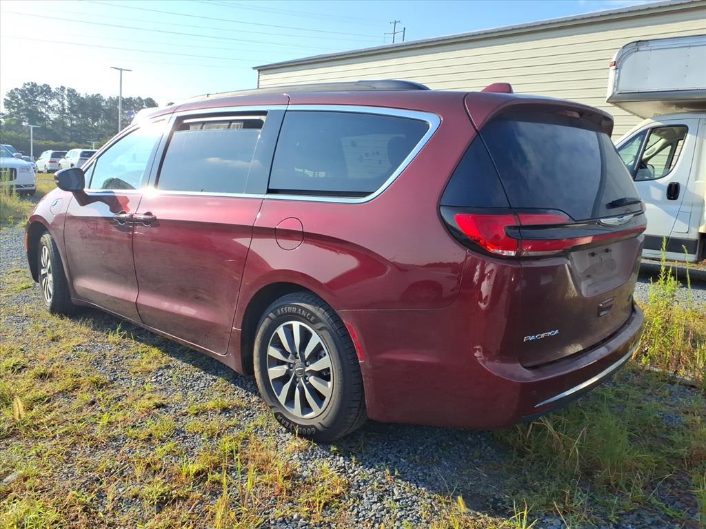2021 Chrysler Pacifica Hybrid Touring photo 3