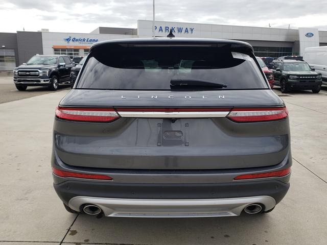 2025 Lincoln Corsair Premiere photo 3