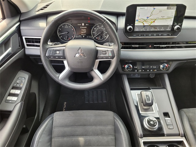 2023 Mitsubishi Outlander SE photo 11