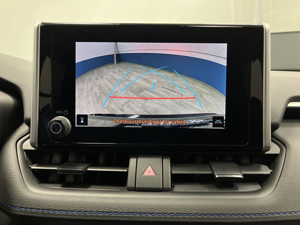 2023 Toyota RAV4 SE photo 4