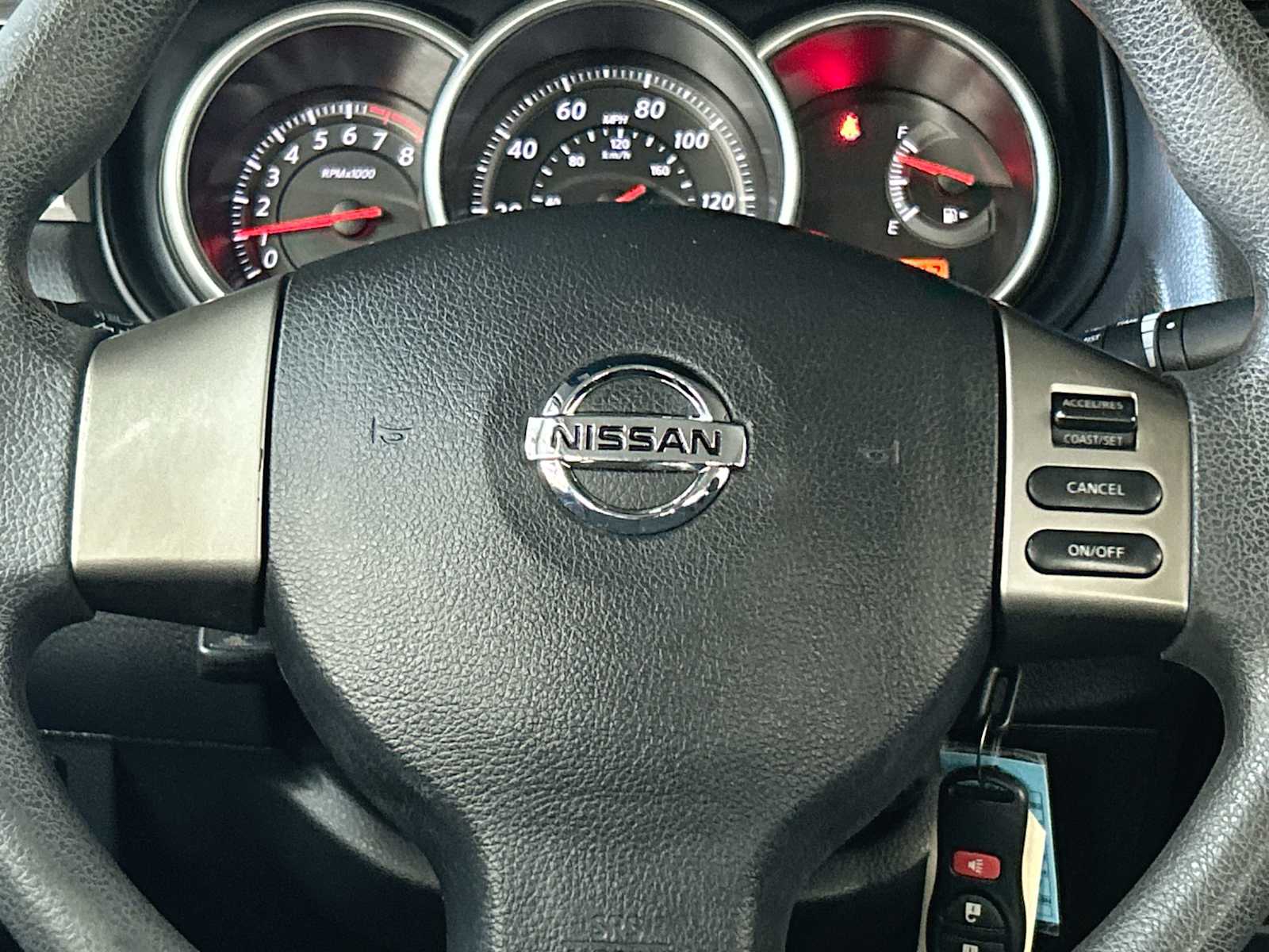 2011 Nissan Versa 1.8 S photo 21