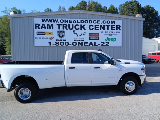 2026 Ram 3500 Big Horn photo 2
