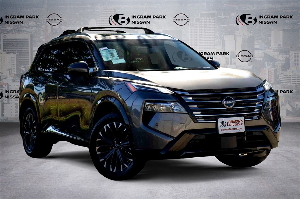 2026 Nissan Rogue Platinum's photo