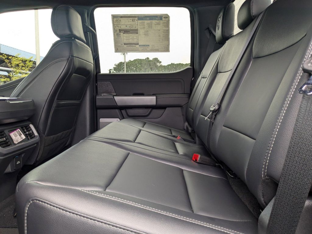2025 Ford F-150 XLT photo 14