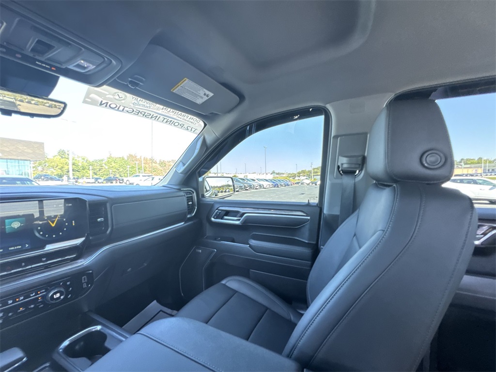 2025 Chevrolet Silverado 1500 LTZ photo 11