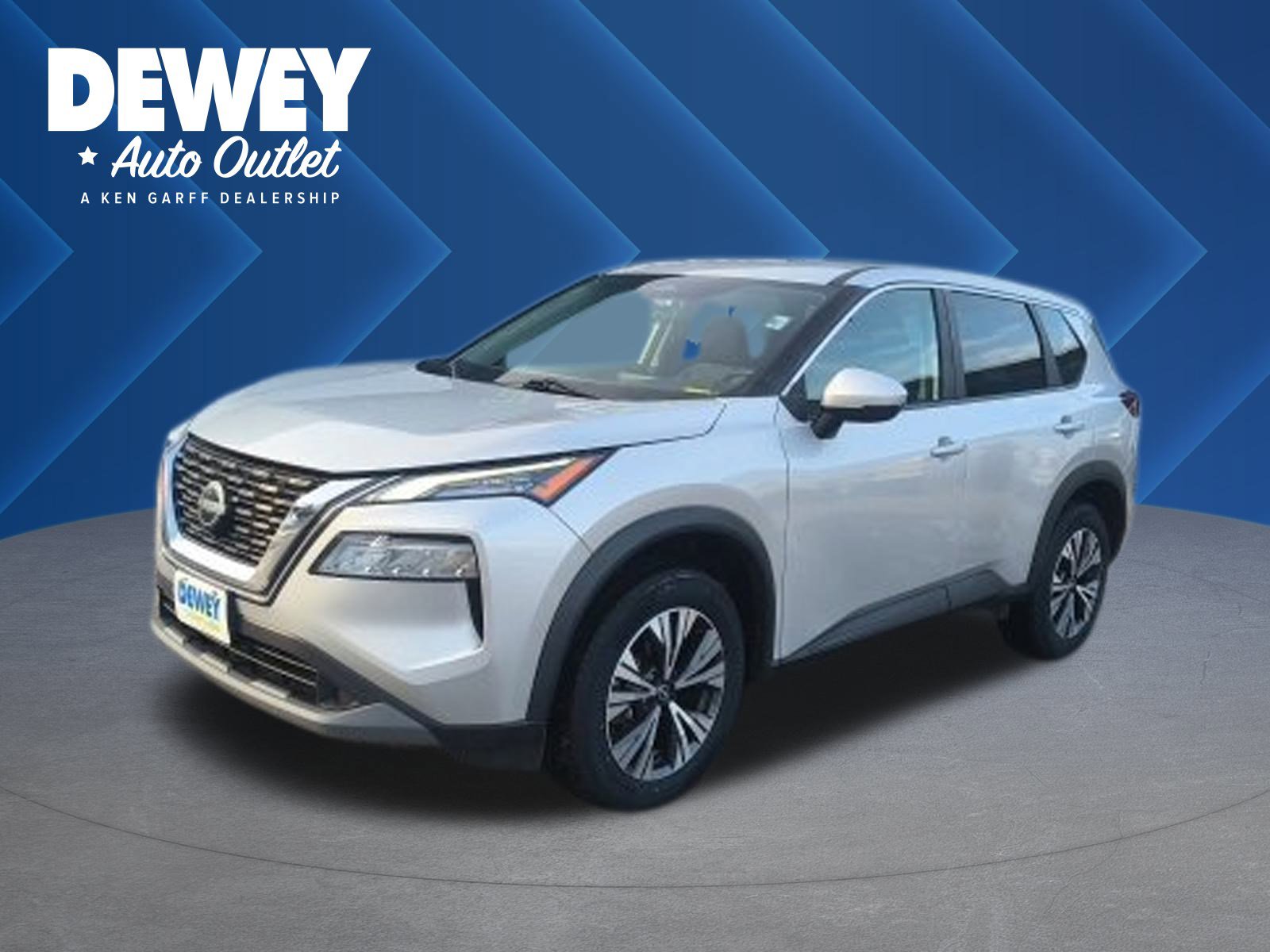 2022 Nissan Rogue SV's photo