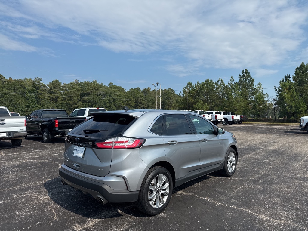 2024 Ford Edge Titanium photo 12