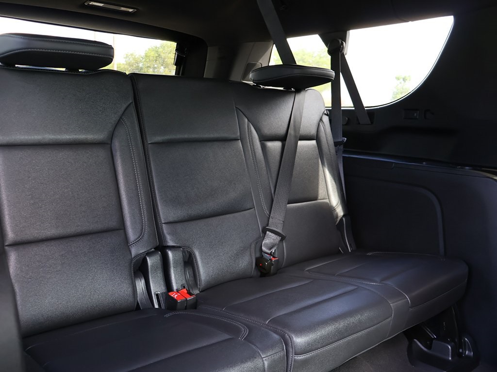 2023 Chevrolet Suburban Z71 photo 39