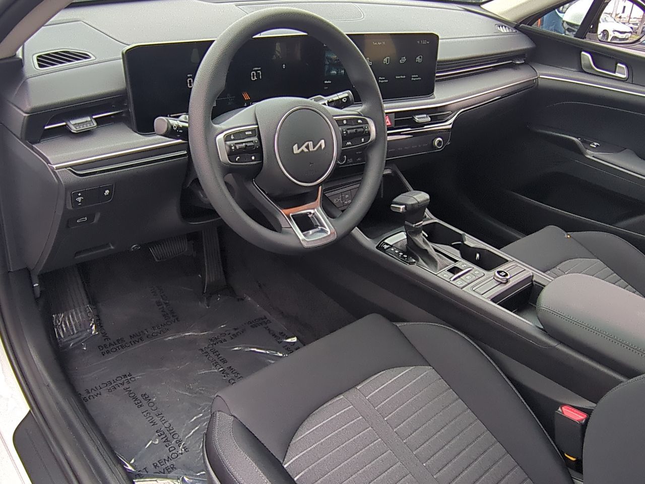 2025 Kia K5 LXS photo 10