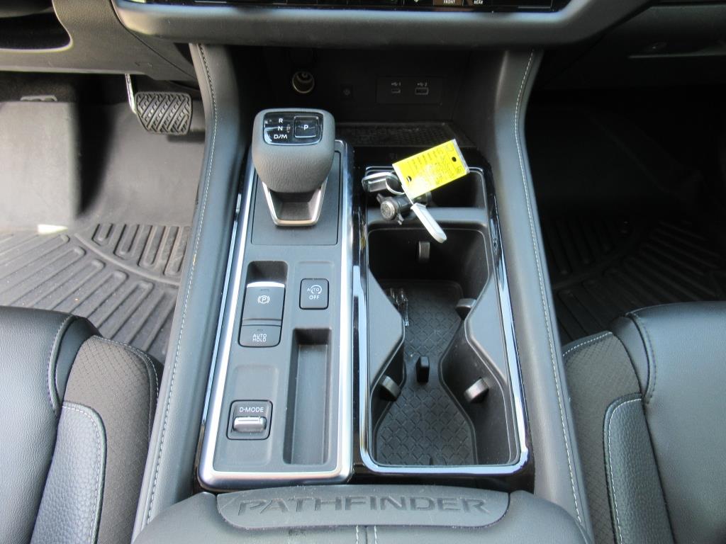 2023 Nissan Pathfinder SL photo 20
