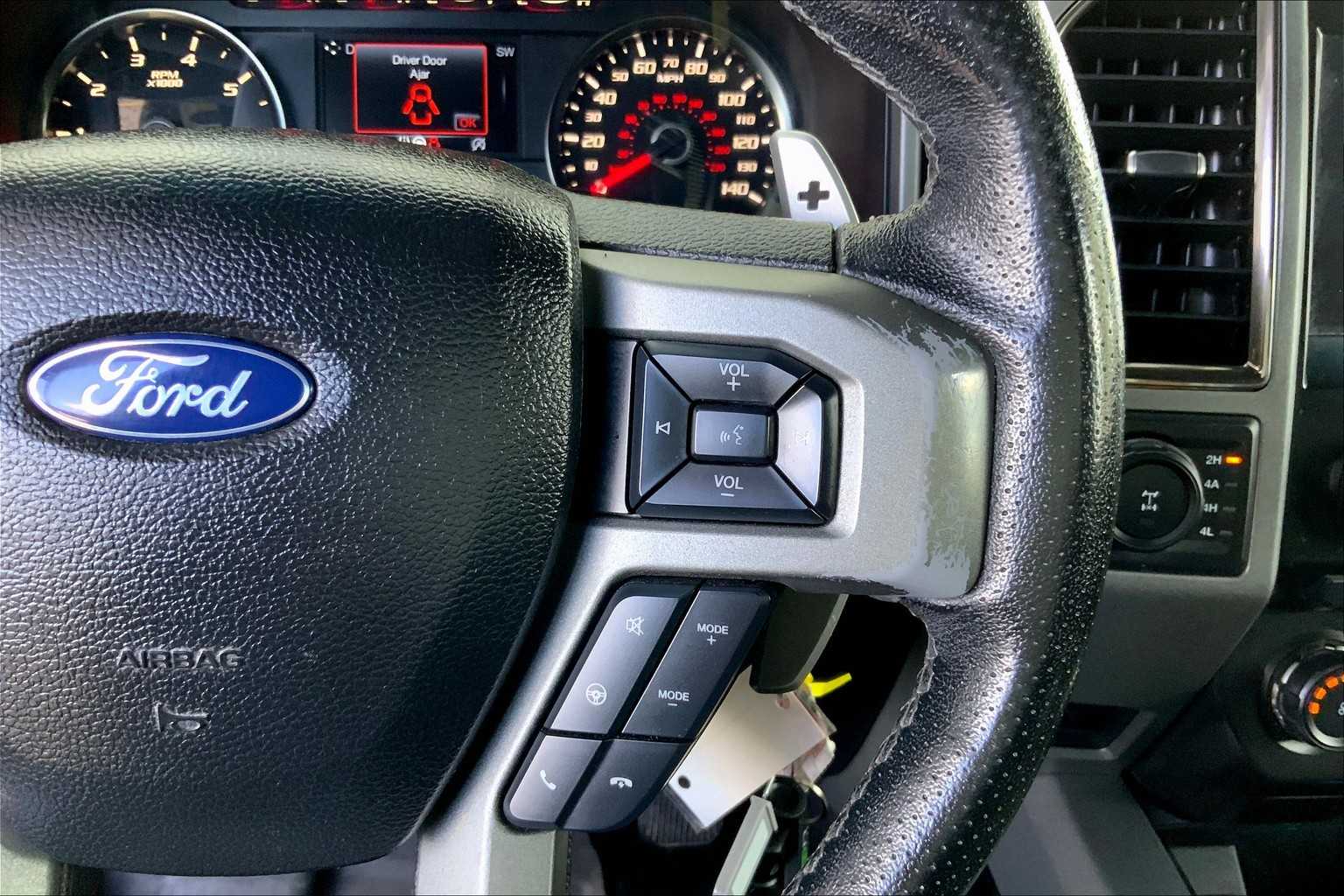 2017 Ford F-150 Raptor photo 20