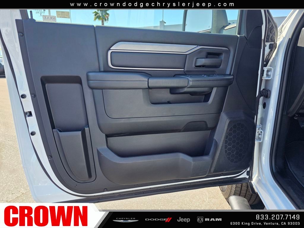 2025 Ram 2500 Tradesman photo 12
