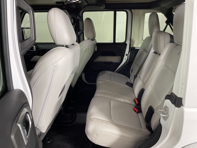 2022 Jeep Wrangler Unlimited Sahara High Altitude photo 38