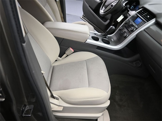 2014 Ford Edge SEL photo 26