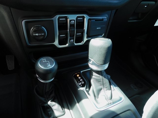 2025 Jeep Gladiator Sport S photo 18