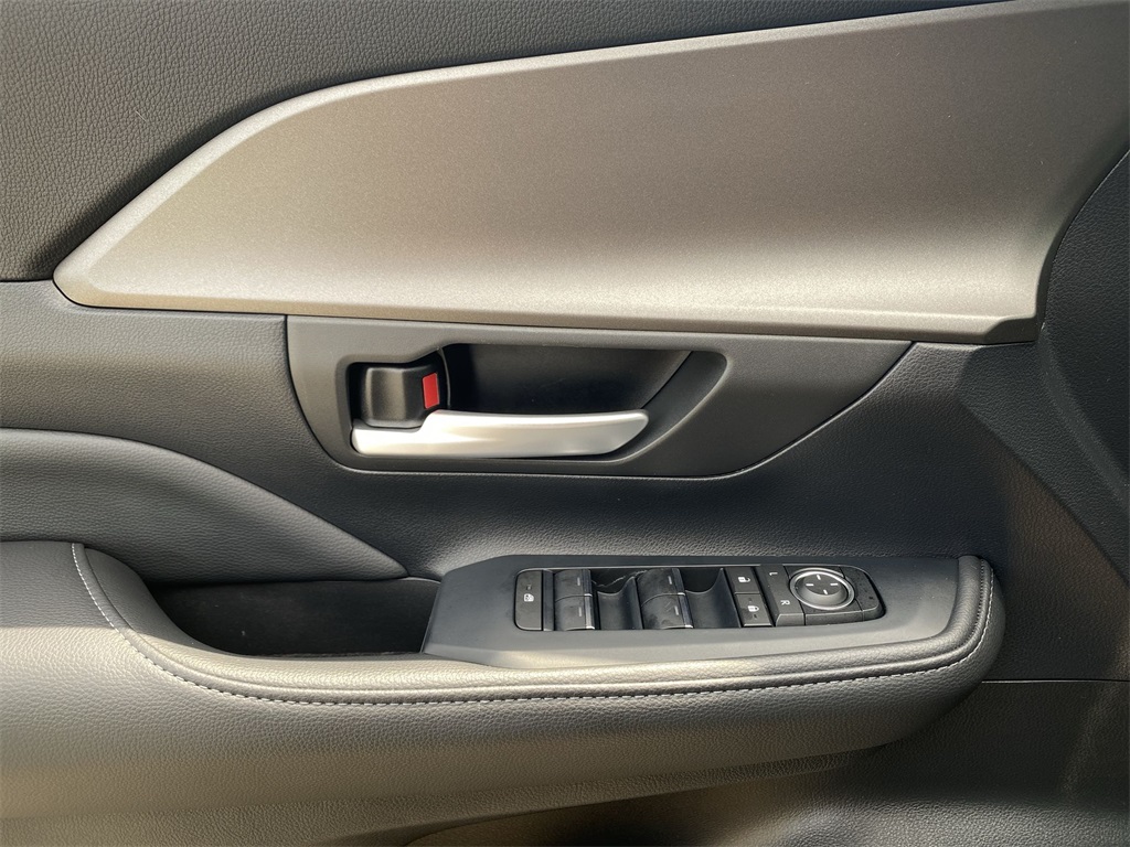 2024 Toyota Grand Highlander XLE photo 14