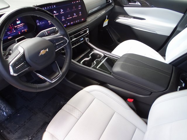 2024 Chevrolet Traverse Premier photo 7