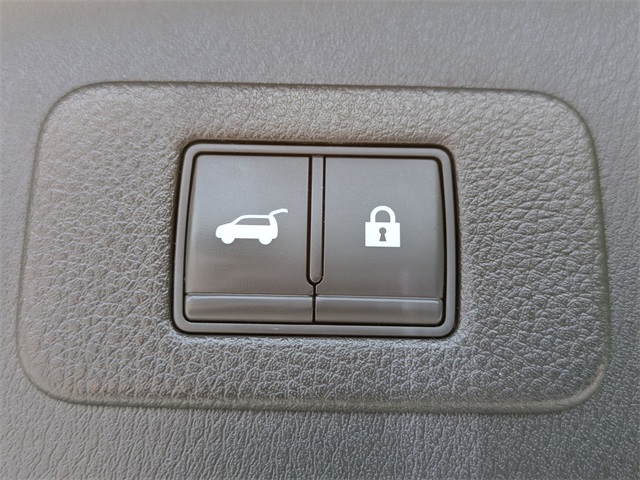 2022 Nissan Armada SL photo 28