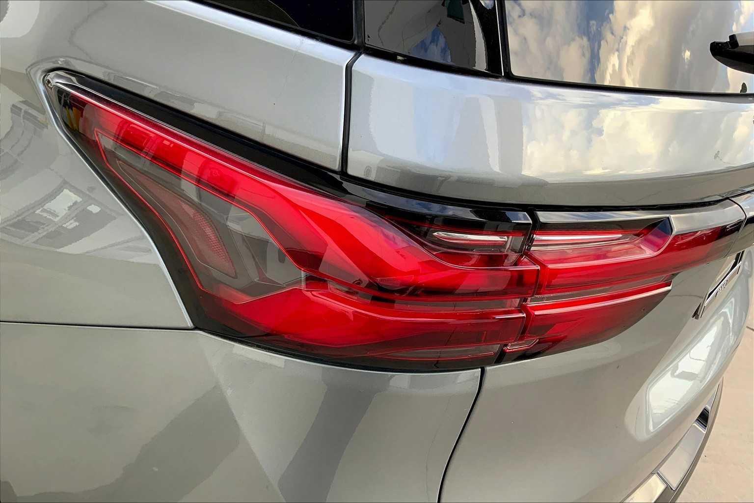 2023 Chevrolet Traverse Premier photo 26