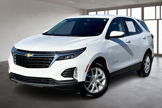 2024 Chevrolet Equinox LT photo 2