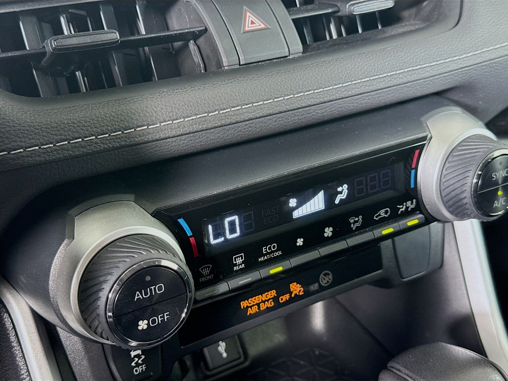 2022 Toyota RAV4 Hybrid LE photo 14