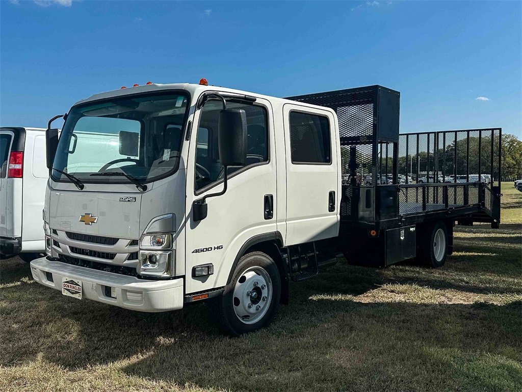 2025 Chevrolet Low Cab Forward Base's photo