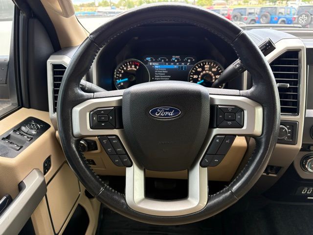 2017 Ford F-150 Lariat photo 13