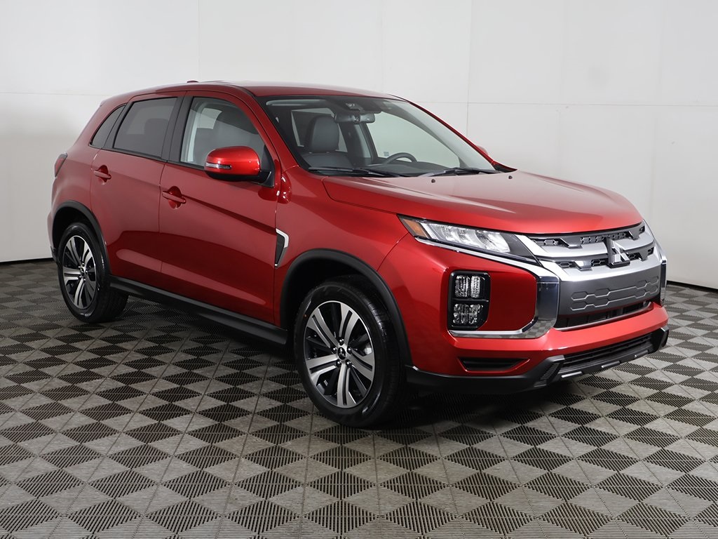 2025 Mitsubishi Outlander Sport SE photo 2