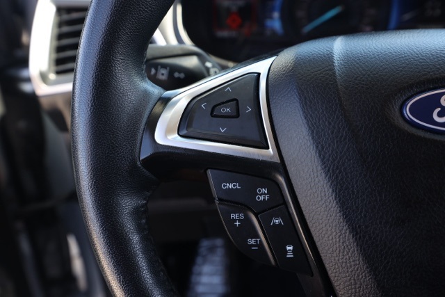 2023 Ford Edge SEL photo 25