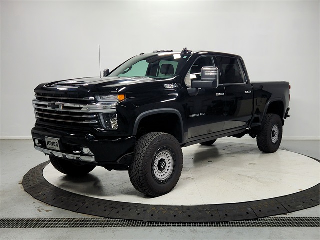 2022 Chevrolet Silverado 3500HD High Country photo 3