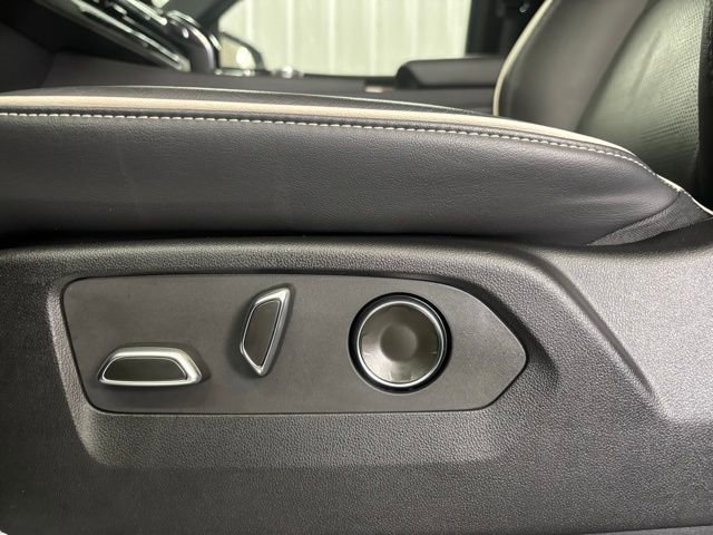2024 Cadillac Escalade Premium Luxury photo 6