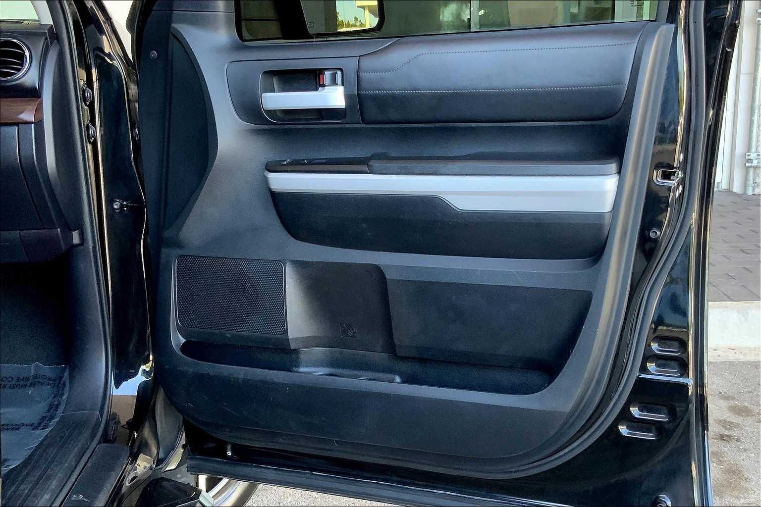 2018 Toyota Tundra Limited CrewMax photo 21