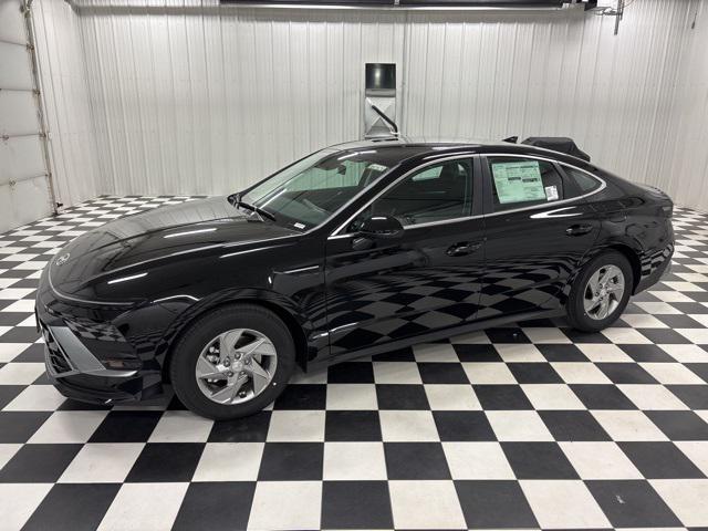 2026 Hyundai Sonata SE's photo