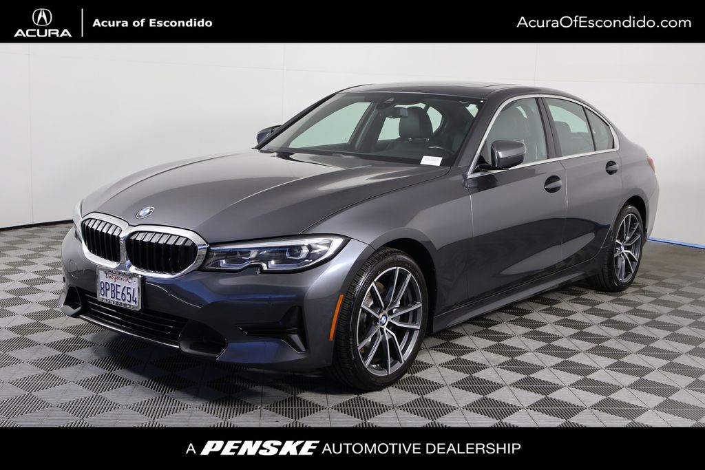 2019 BMW 3 Series 330i's photo