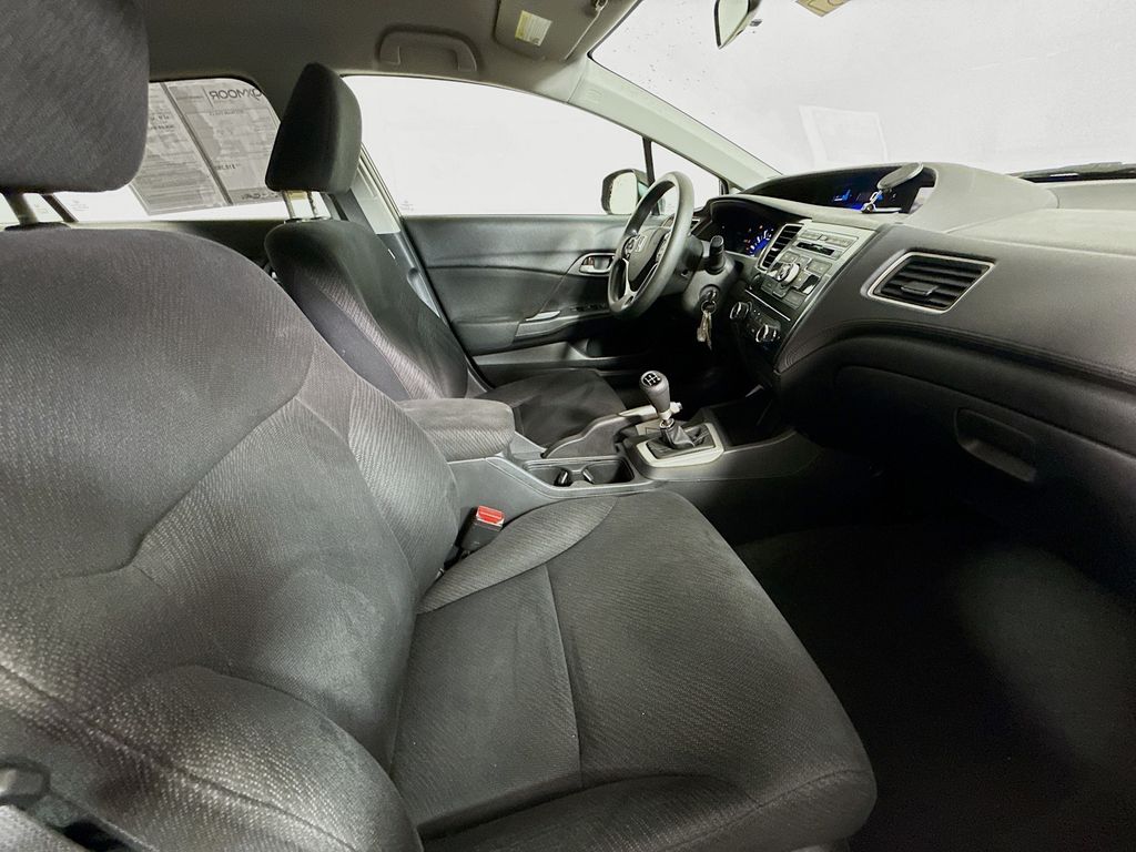 2013 Honda Civic LX photo 19