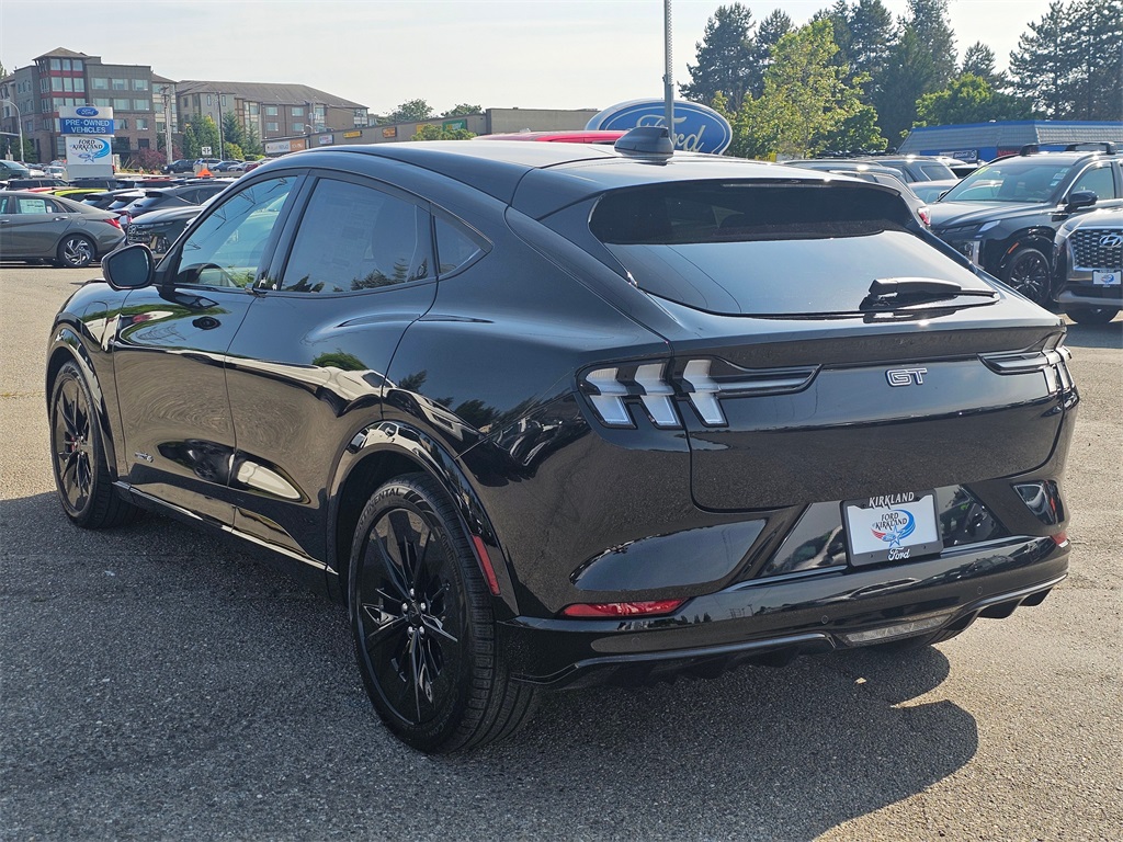 2025 Ford Mustang Mach-E GT photo 4