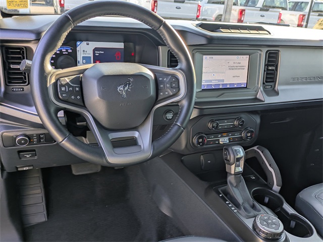 2023 Ford Bronco Outer Banks photo 14