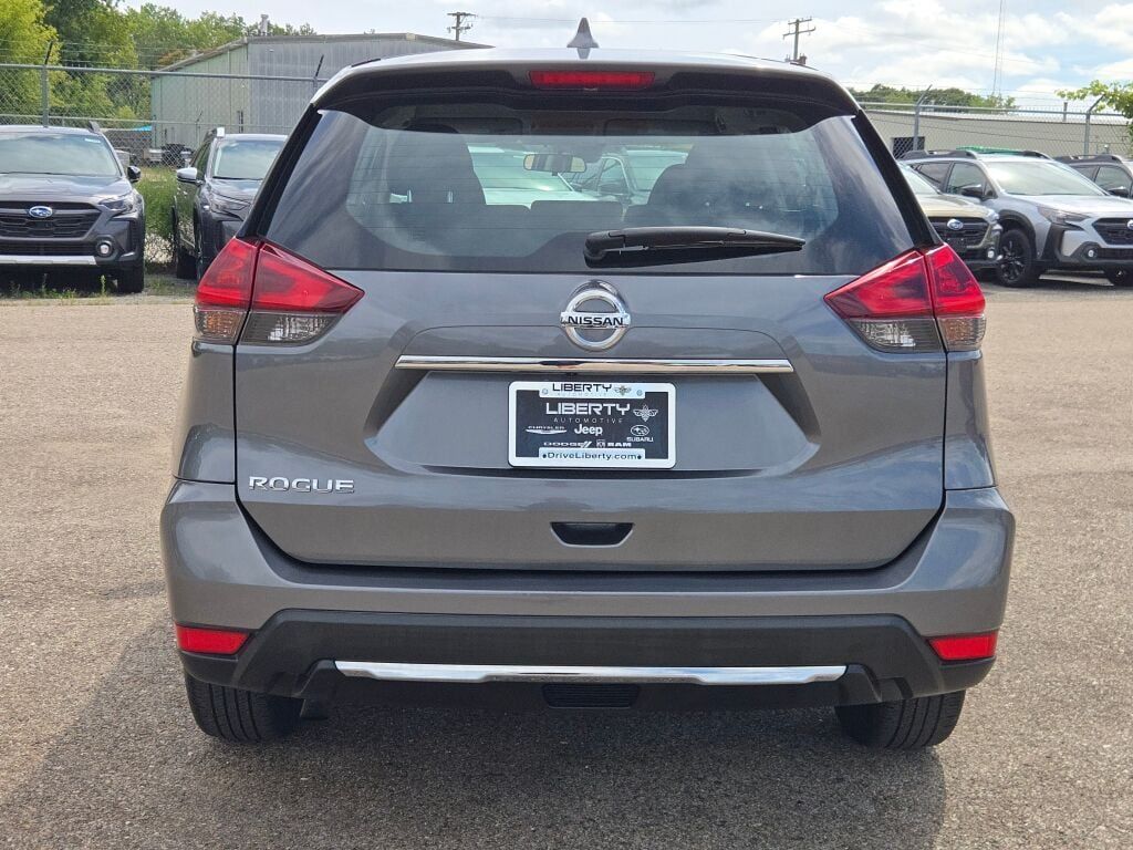 2020 Nissan Rogue S photo 11
