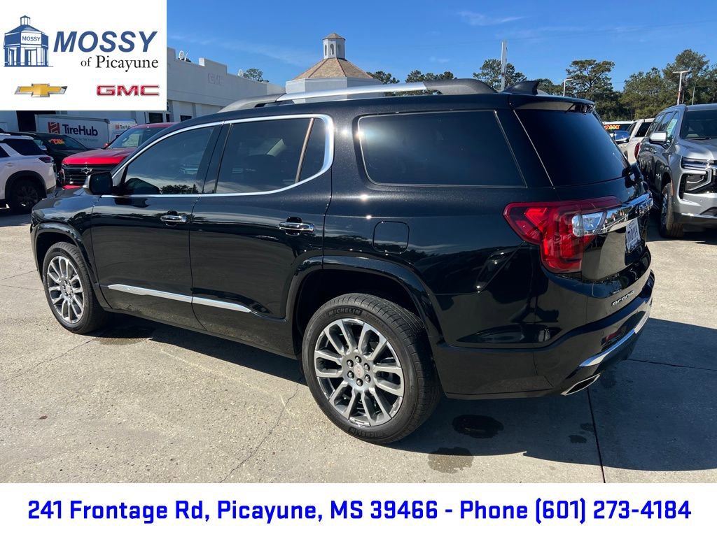 2023 Gmc Acadia Denali photo 2