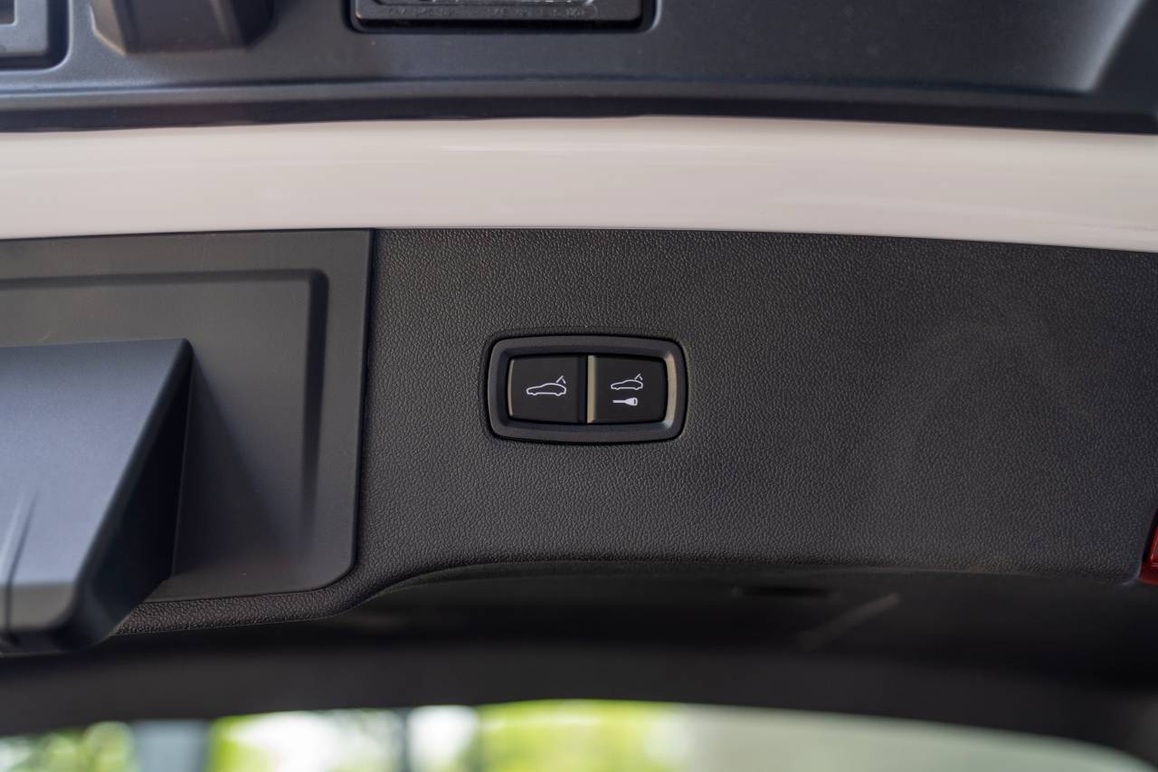 2025 Porsche Cayenne E-Hybrid photo 29
