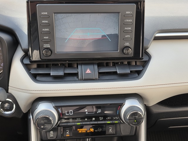2019 Toyota RAV4 XLE photo 19