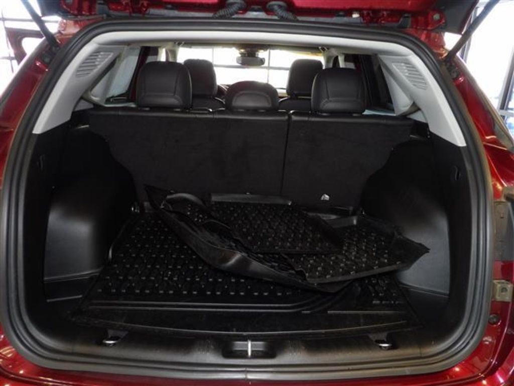 2022 Jeep Compass Latitude Lux photo 17