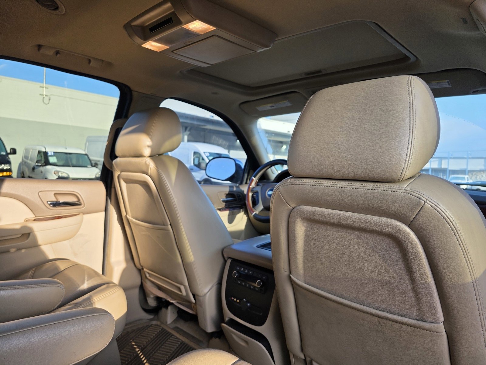2011 Chevrolet Tahoe LTZ photo 8