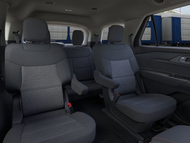 2025 Ford Explorer photo 9