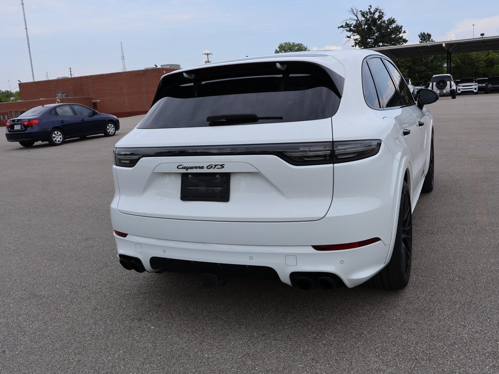 2022 Porsche Cayenne GTS photo 12