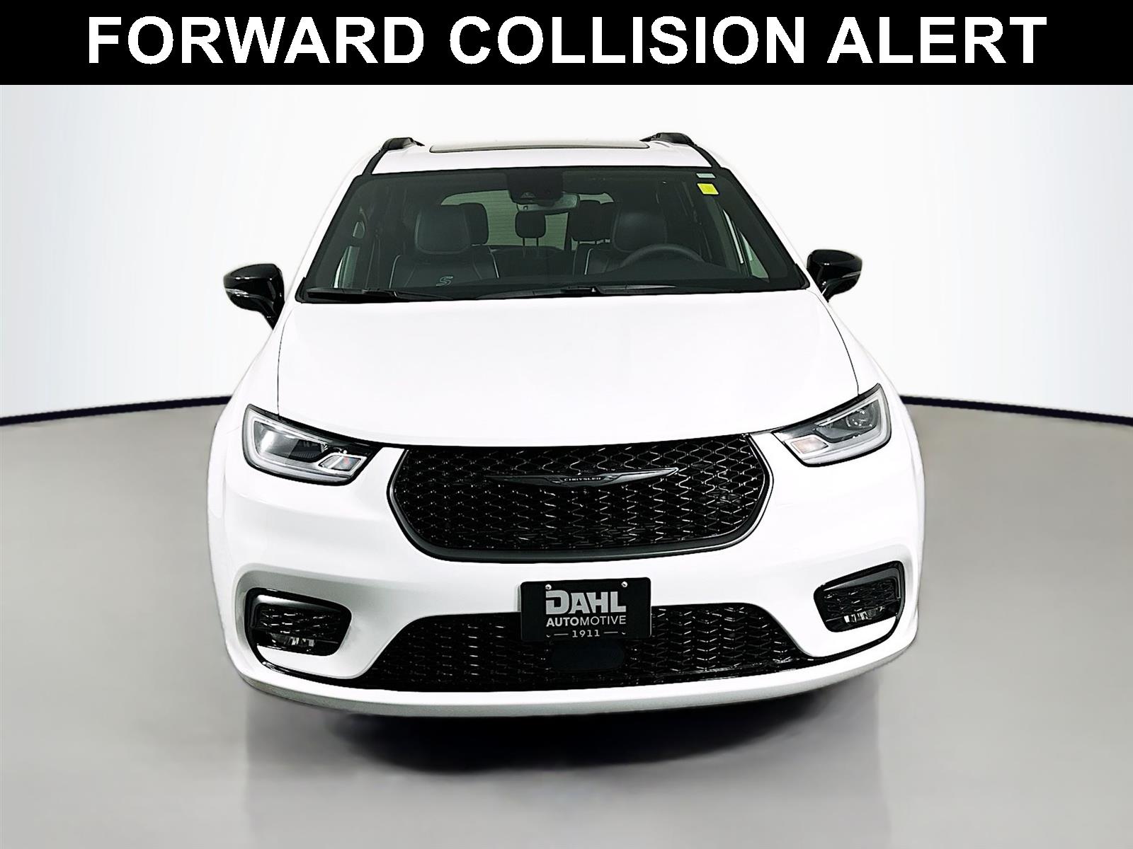 Used 2025 Chrysler Pacifica Limited with VIN 2C4RC1GG4SR549202 for sale in Winona, Minnesota